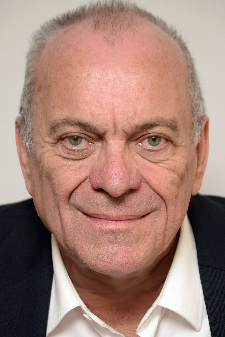 Jean-Christophe Bouvet as Alphonse in An arrangement