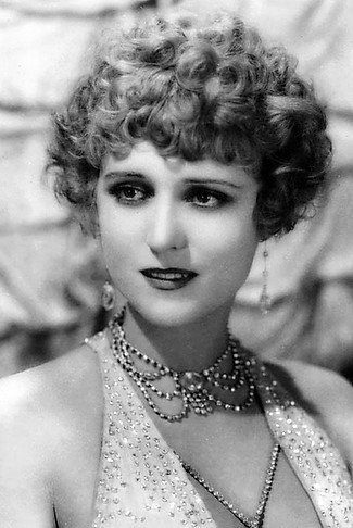 Jacqueline Gadsden as Eloise Everingham in A Chapter in Her Life