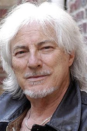 Hugues Aufray as Self in Roger Kasparian, l'oeil des 60's