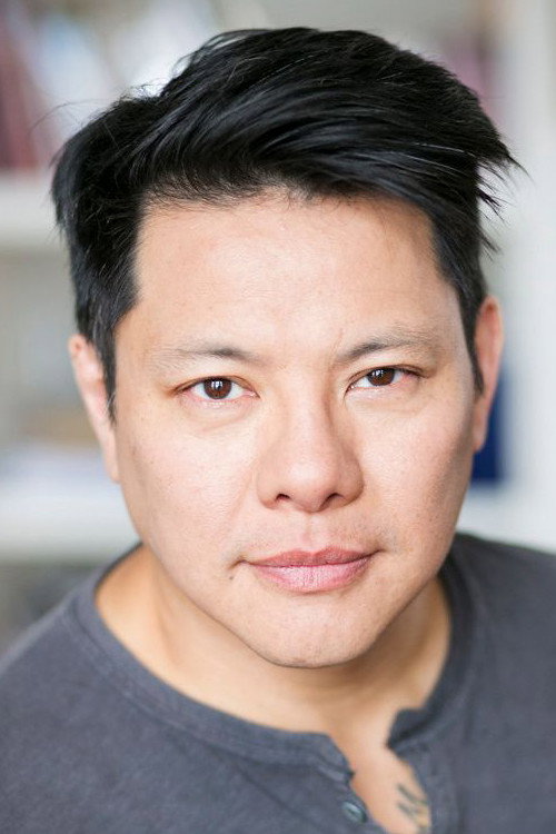 Albert Kwan as Journaliste canadien #2 in Nadia, Butterfly