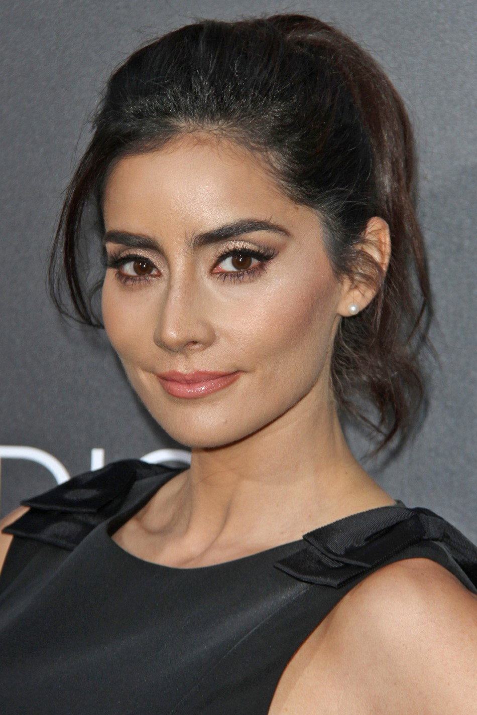 Paola Nuñez as Esme Carmona in Uma Noite de Crime