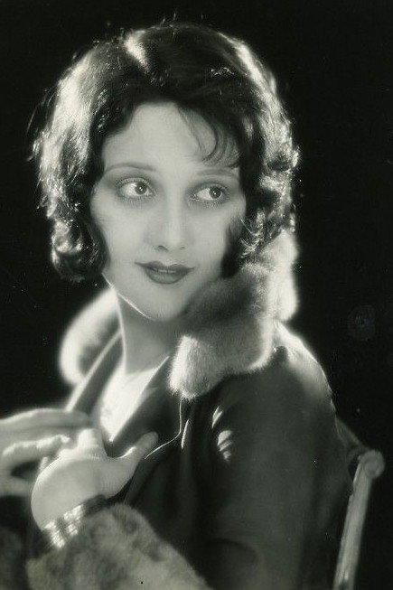 Audrey Ferris as Naomi Iverson in Fancy Baggage