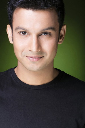 Adinath Kothare as Daulatrao Deshmane in Chandramukhi