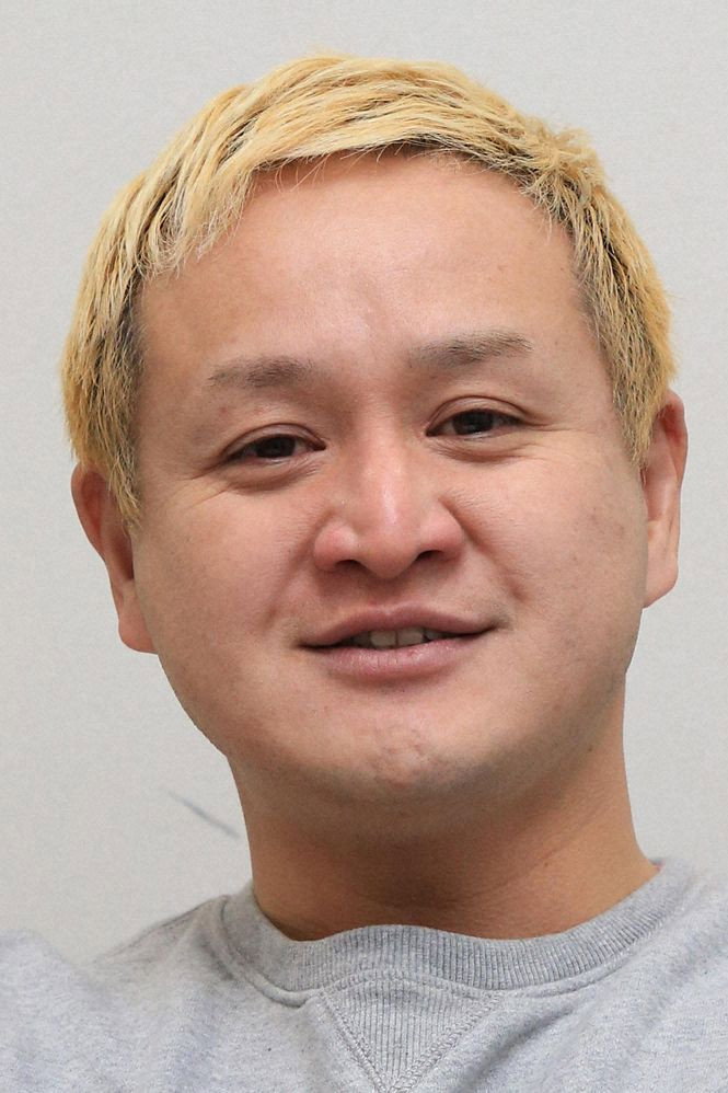 Fukushima Yoshinari as 일본대표 in 닥치고 한일전