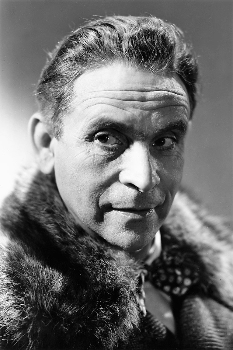 Ernst Deutsch as Rabbi Famulus in Der Golem, wie er in die Welt kam
