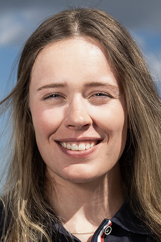 Elvira Öberg as Self - Contestant in Landskampen