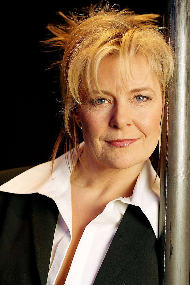 Elisabeth Andreassen as Bjørk in Fridtjof's Christmas