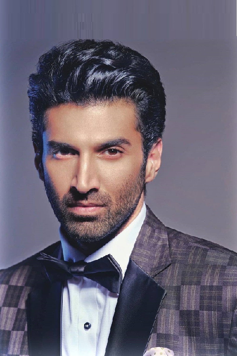 Aditya Roy Kapur as Wasim Khan in London Dreams