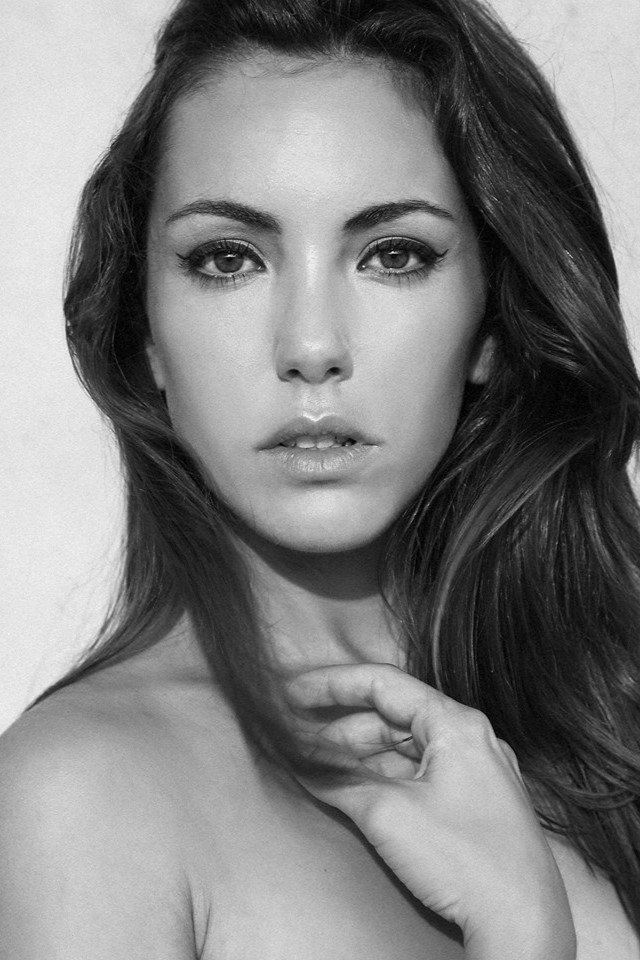 Anna Gonzalvo as Sunna in Night Breakers