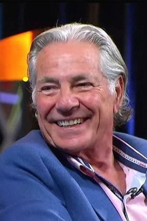 Mostafa Fahmy as حسين in آلو .. رابع مرة