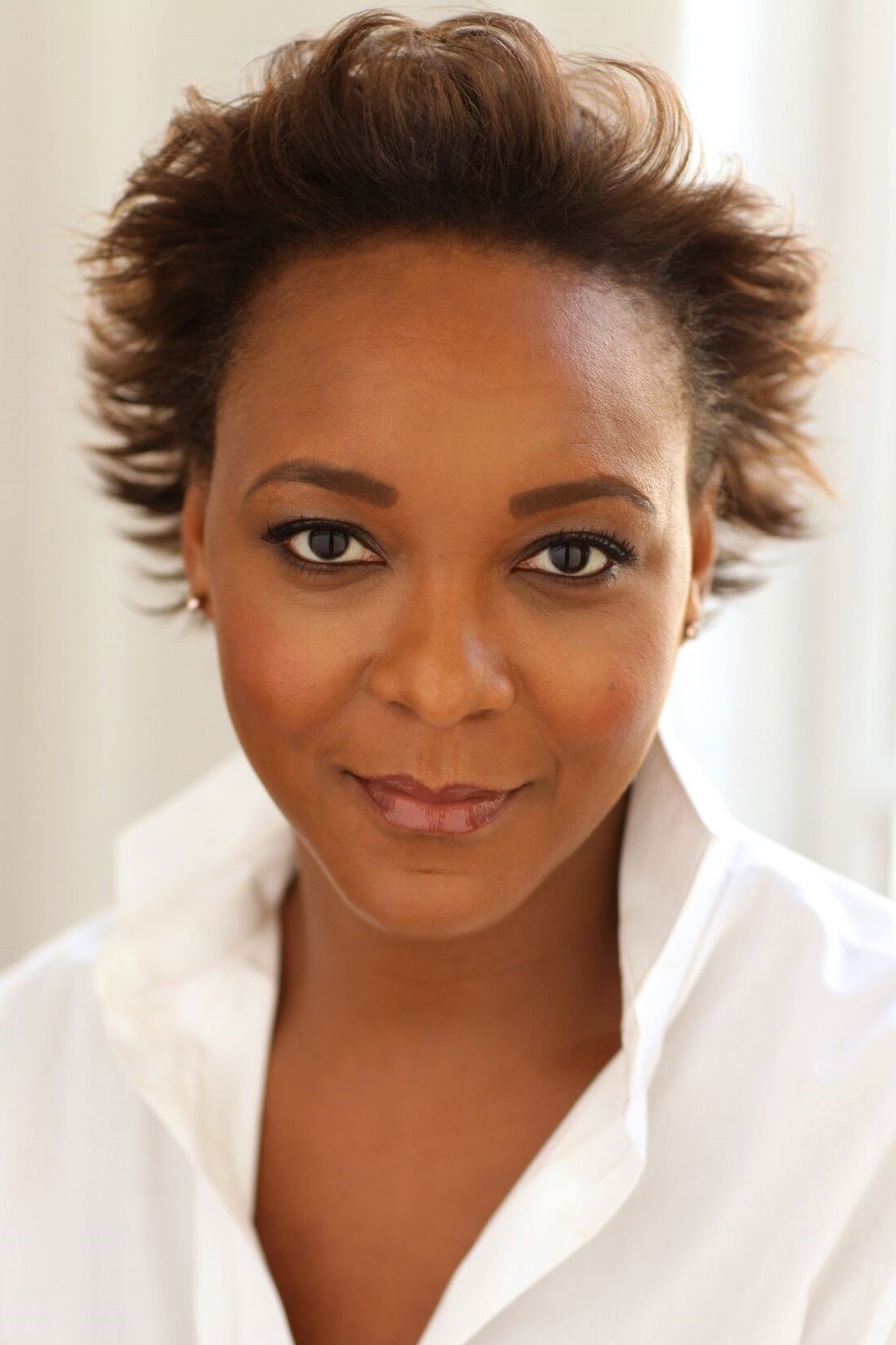 Robyn Payne as Charlene in Driveways