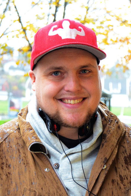 Stian Thorbjørnsen as himself in Norges nye megahit