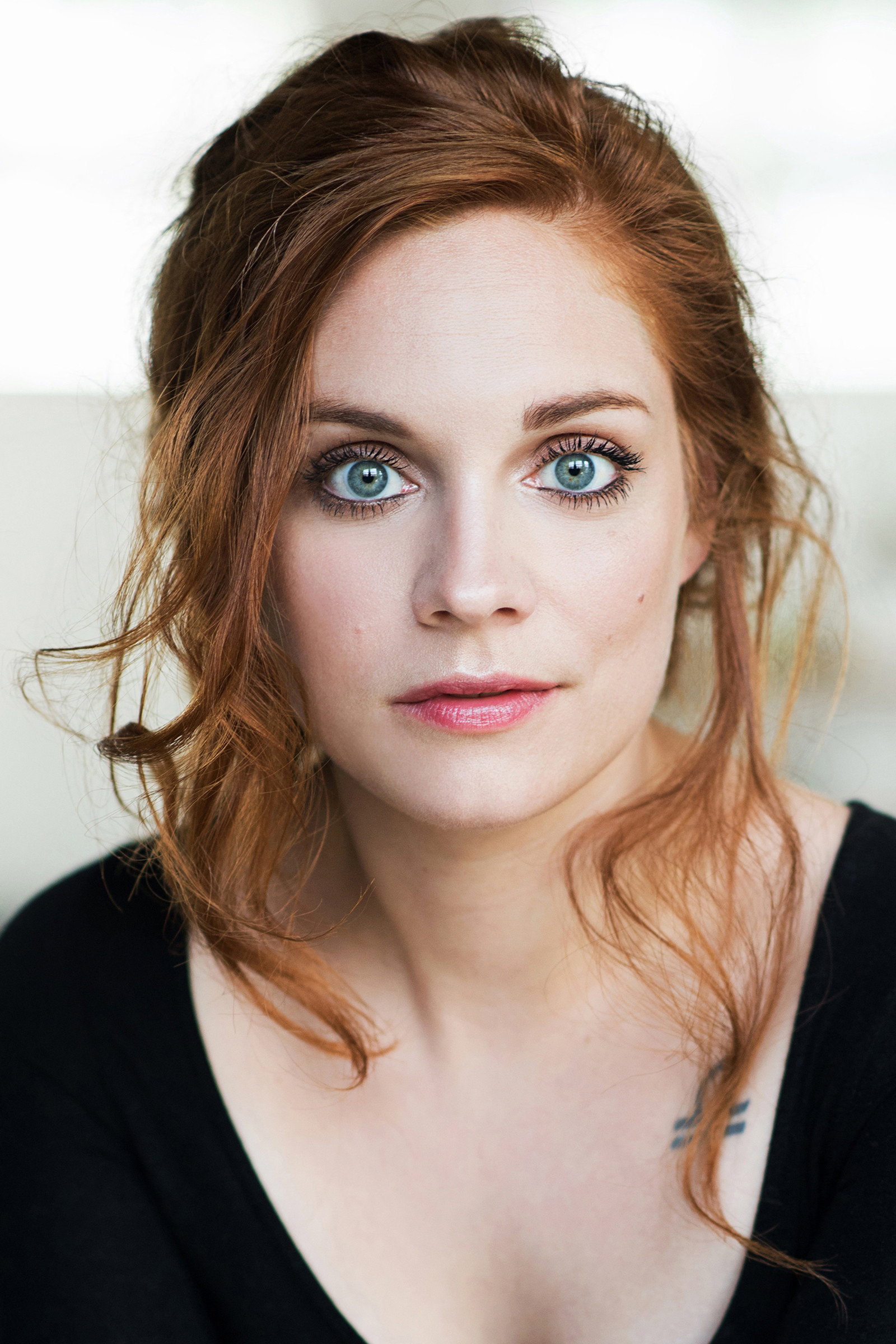Catherine Paquin-Béchard as Megan in Complexe G