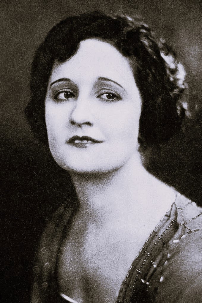 Rosemary Theby as Giulia in The Mills of the Gods