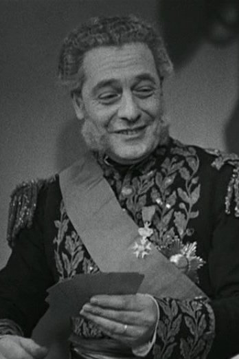 André Pollack as M. Muche in Topaze