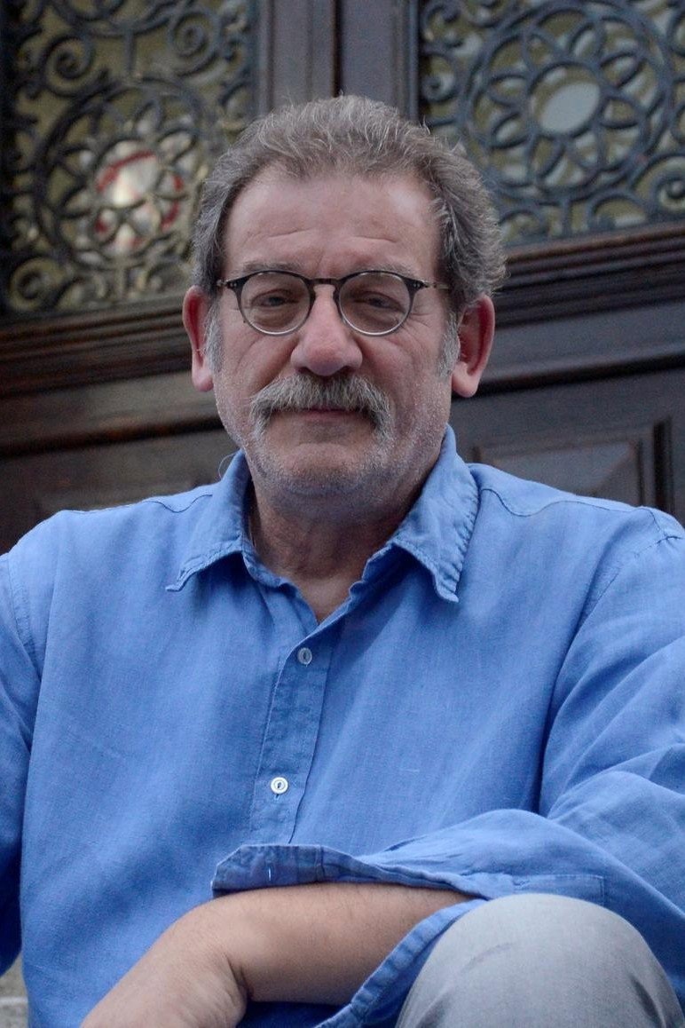 Slobodan 'Boda' Ninković as Ostoja in Ostoya Will Move Your Piano