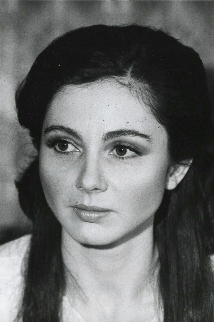 Thérèse Liotard as Tracey in La Mort en direct