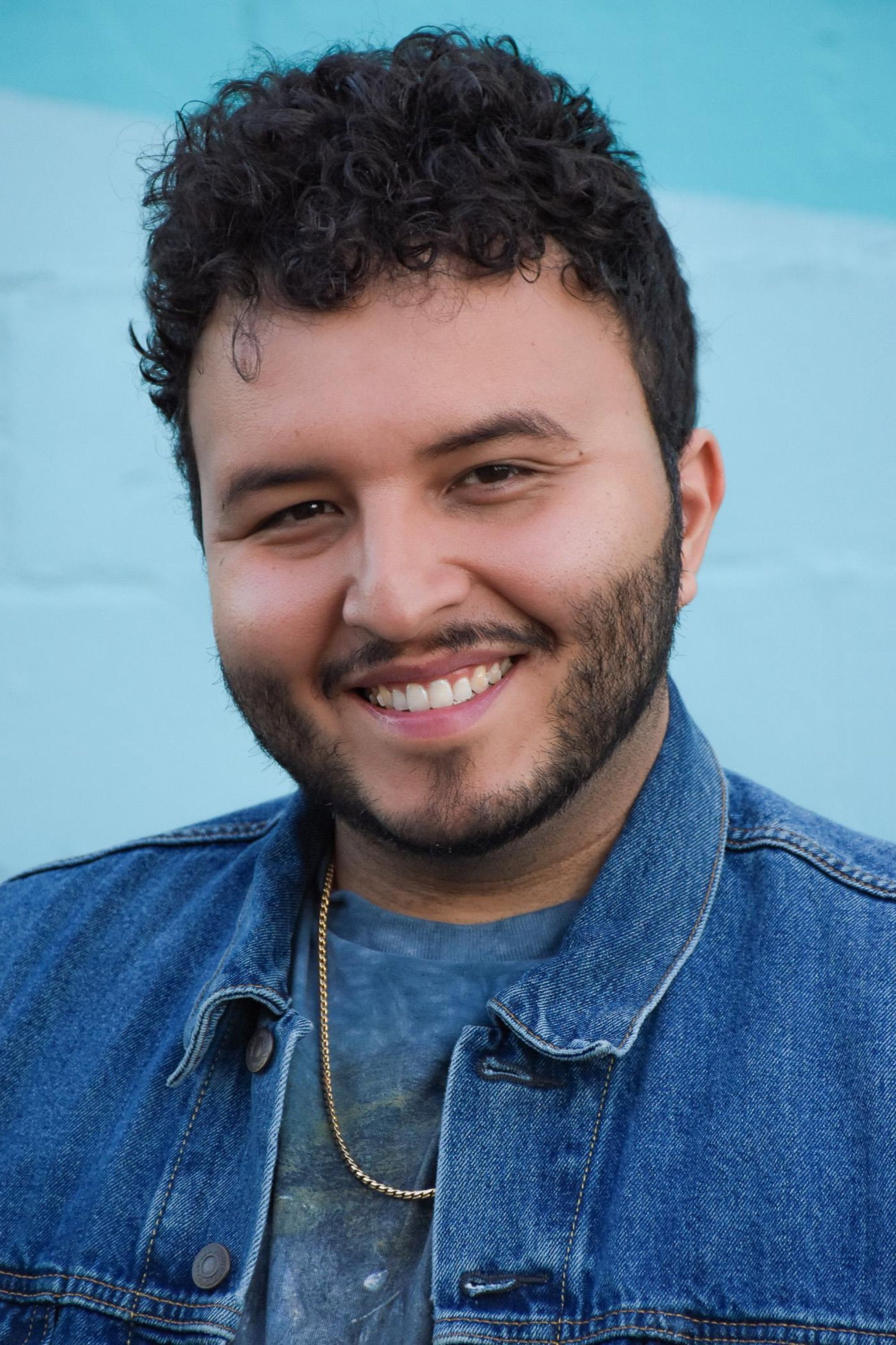 J Diego Gonçalves as Javi in Babybacks