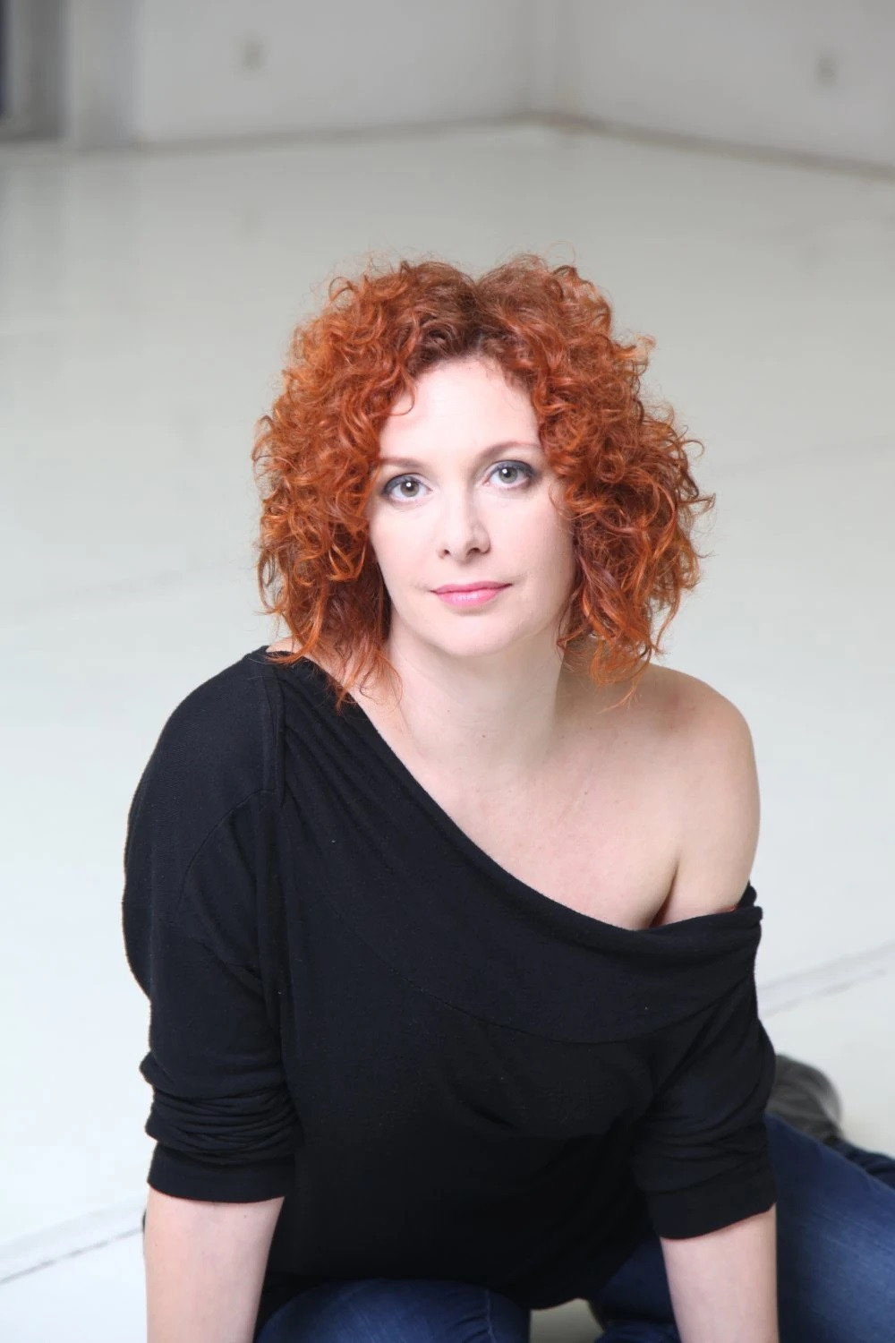 Nina Violić as Inspektorica Biserka in White Road