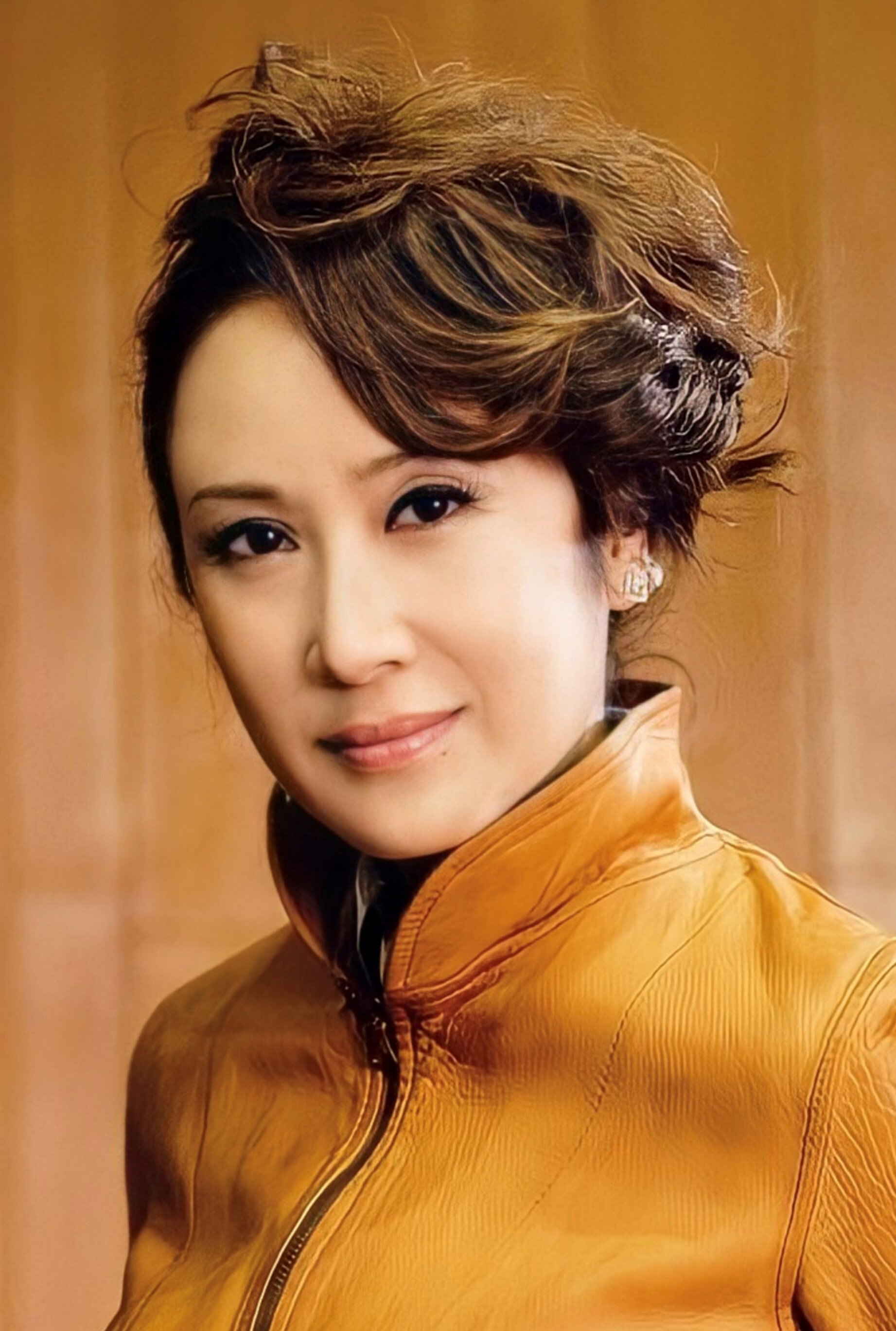 呂珊 as Deputy Commissioner of Police in The Fatal Raid