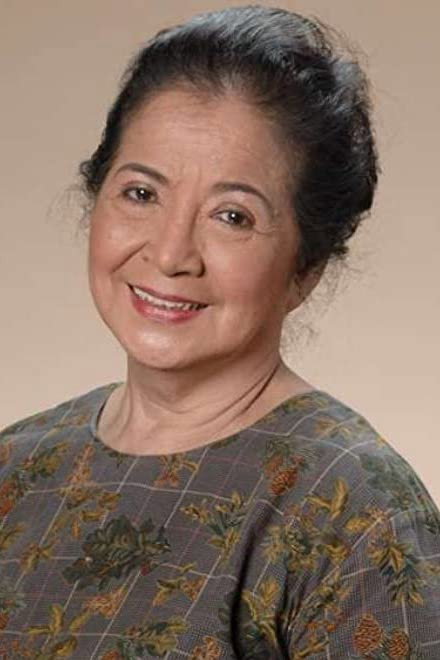 Perla Bautista as Tia Isabel in Noli Me Tangere