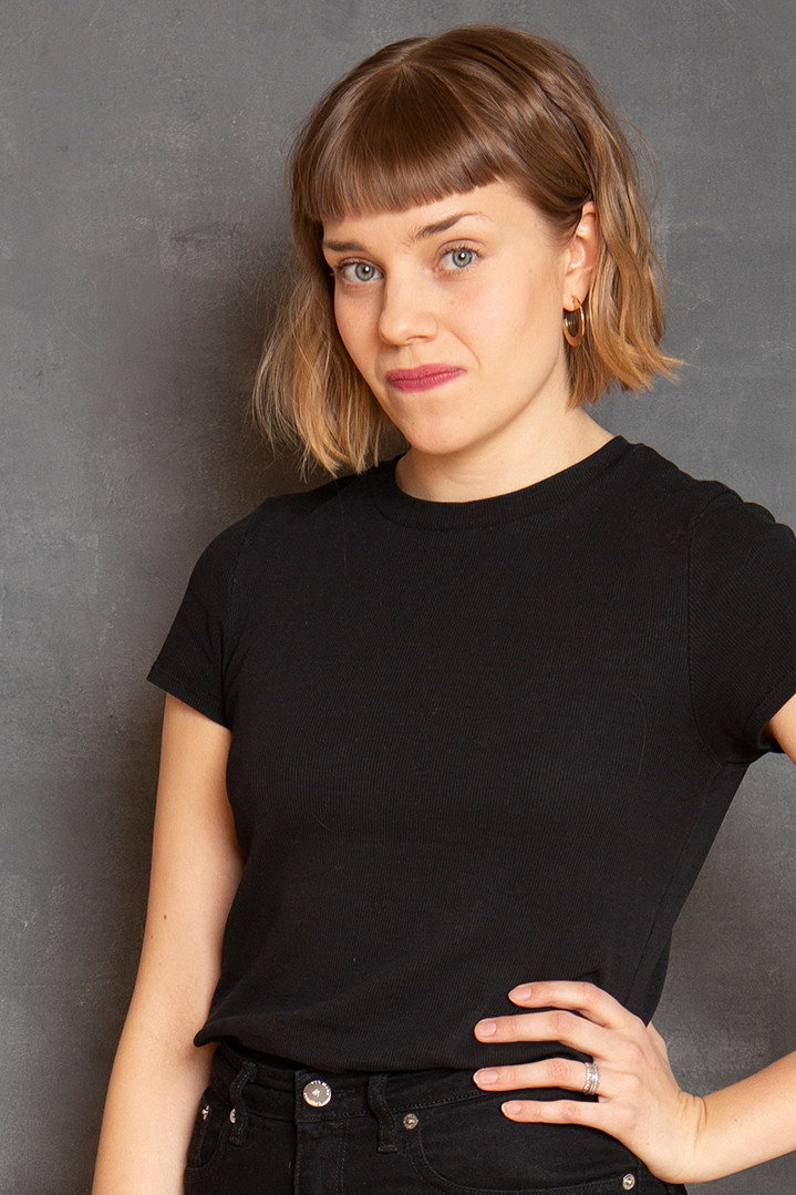 Anna Airola as Markon äiti in On Thin Ice