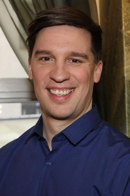 Mikko Virtanen as Jouni Väisänen in Elämää suurempaa