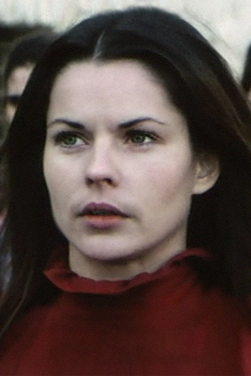 Geneviève Robert as Amira in Dracula contra Frankenstein
