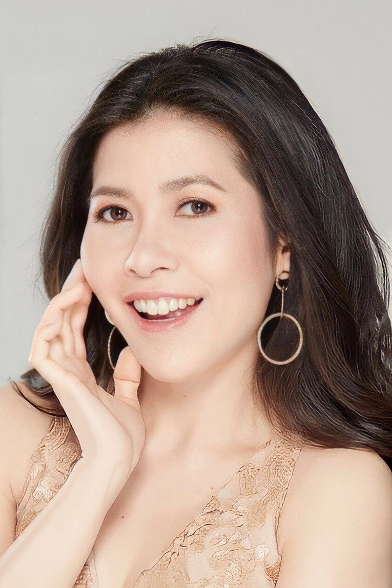พุทธชาด พงศ์สุชาติ as Jeeb in The Kinnaree Conspiracy