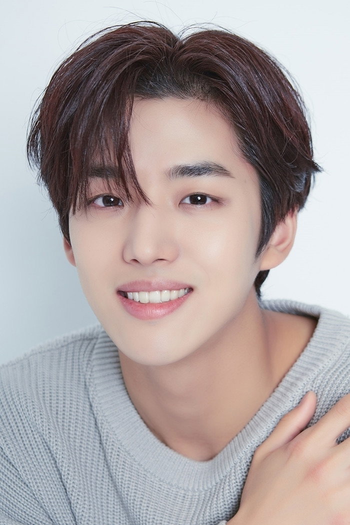 양홍석 as Lee Jin-sung in Shadow Beauty