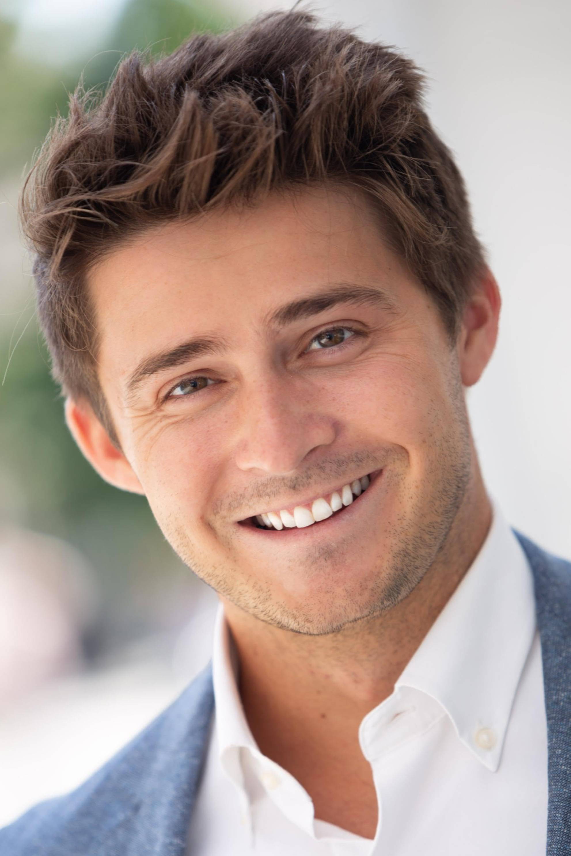 Michael Bonini as Davis in La Ciguapa Siempre