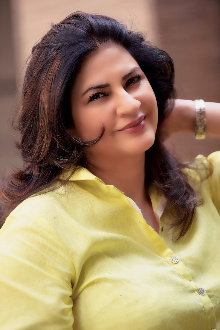 Kunickaa Sadanand as Kitty in Graveyard