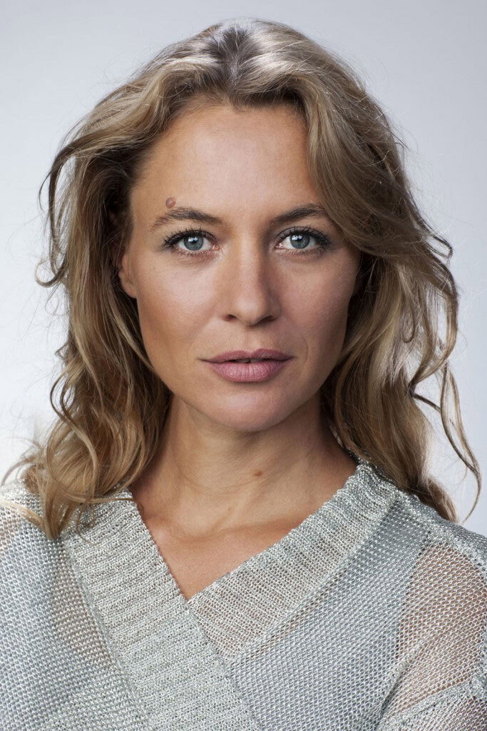 Julia Thurnau as Susanne in Sex oder Liebe?