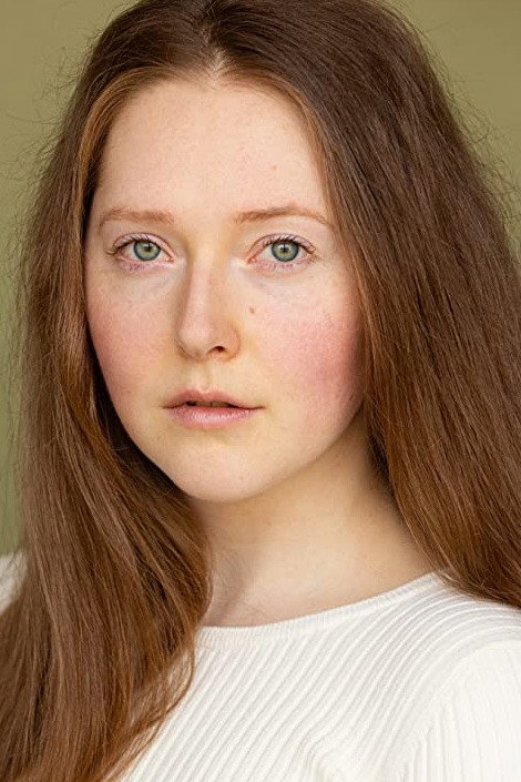 Jill Galbraith as Aimee Stills in Live Alone