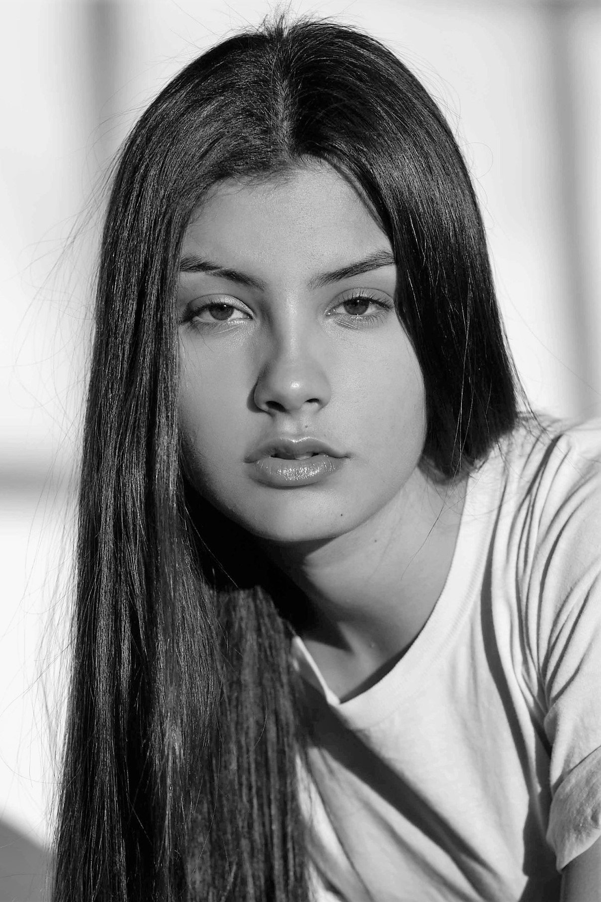 Clàudia Dalmau as Raki in Motherhood