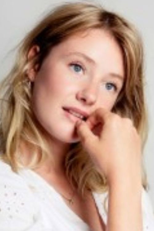 Willemien Slot as Sterre in We Will Never Be Royals
