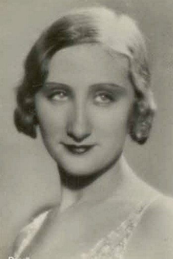 Margo Lion as 'Mammy', Françoise's mother in Doctor Francoise Gailland