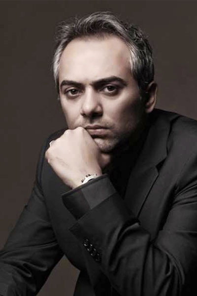 Ali Ghorbanzadeh as Taghighi in Sperm Whale