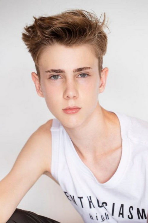 Rafael Schaefer as Son in The Inner Shadow