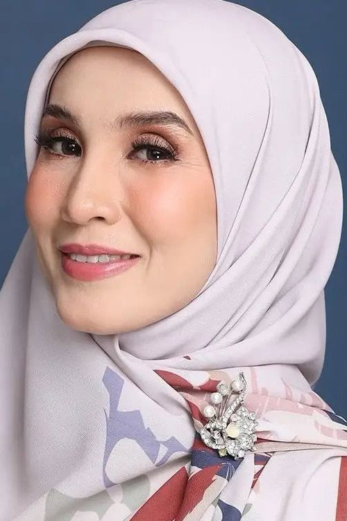 Lisdawati as Zakiah / Mak Su in Camelia
