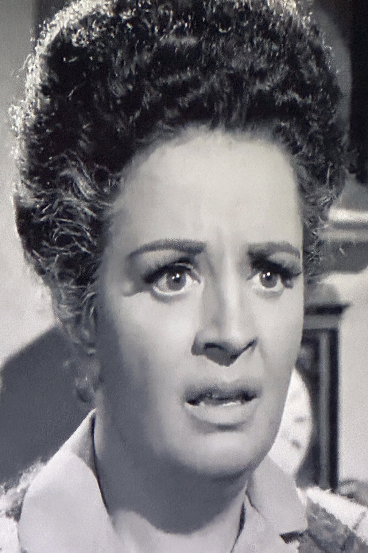 Nora Veryán as Madre in Tom Thumb