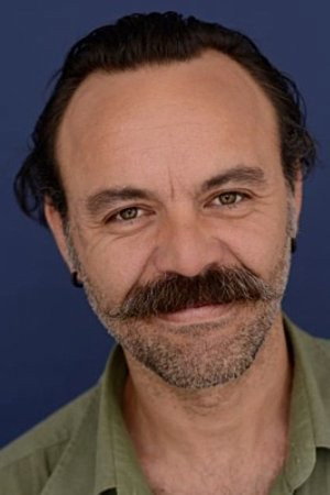 Tulga Serim as Salim in A Good Fellow