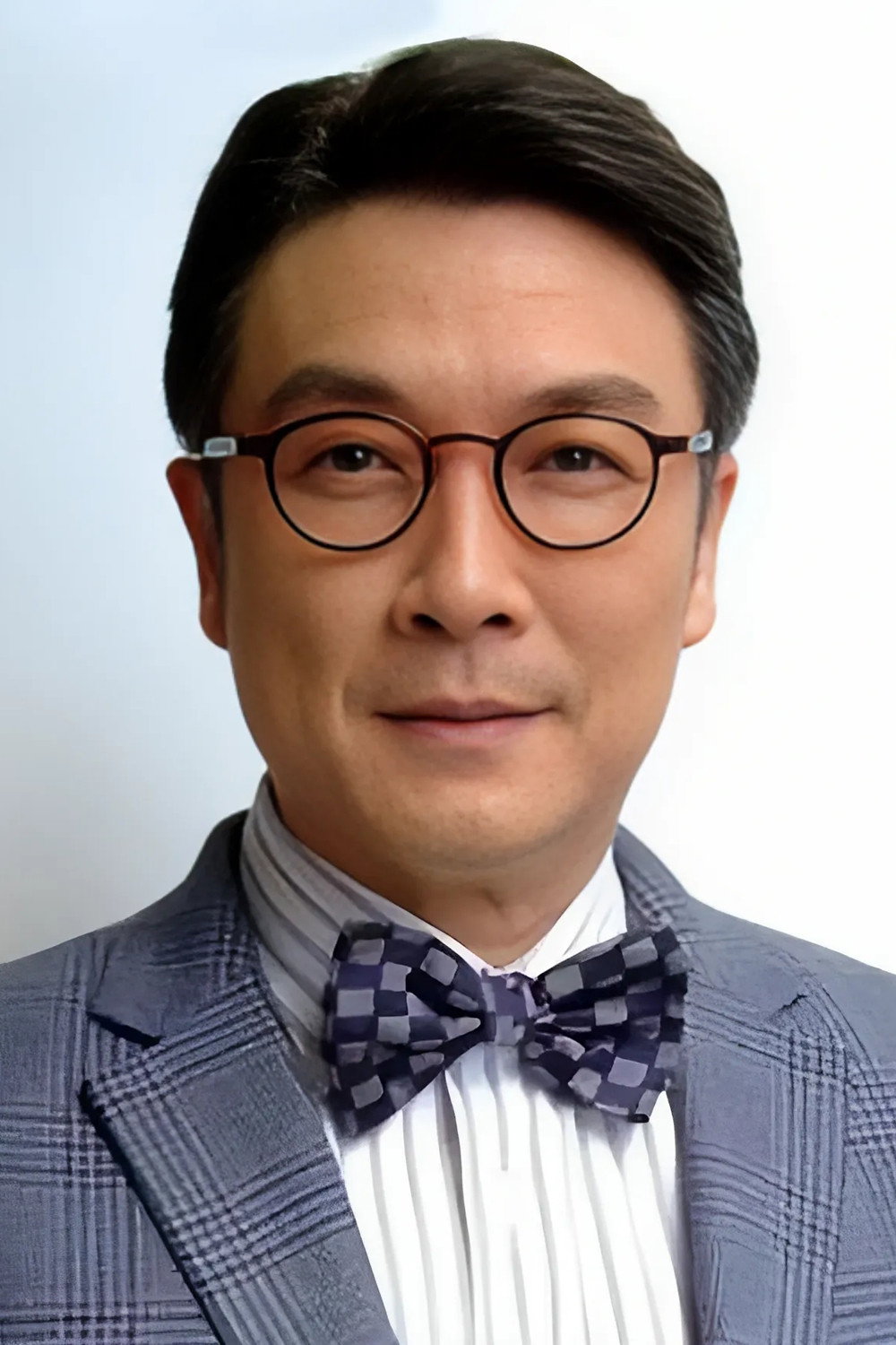 劉松仁 as 慕容澄 in The Rippling Blossom