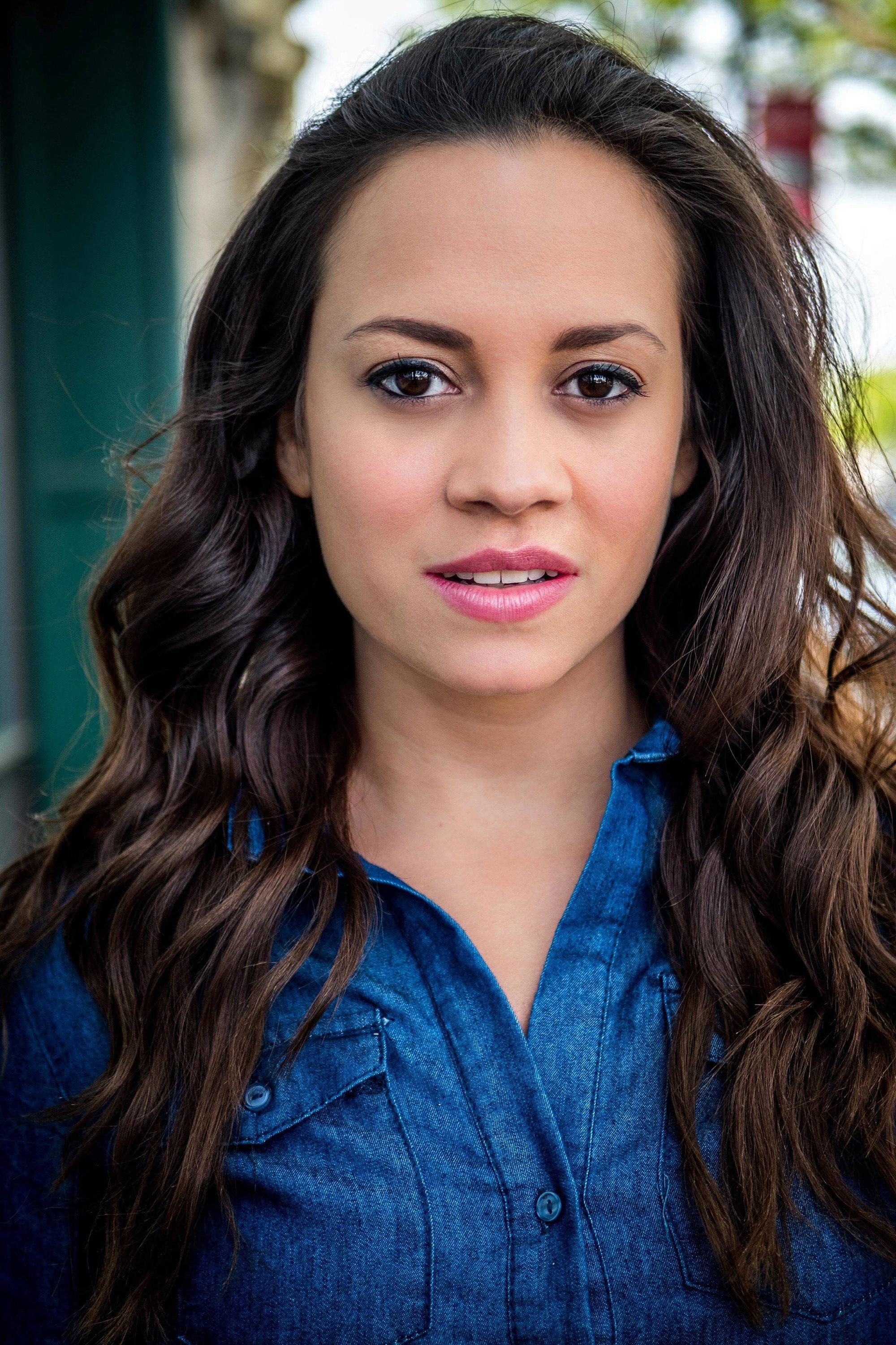 Amanda Rodriguez as Sofia Vega in Peppermint