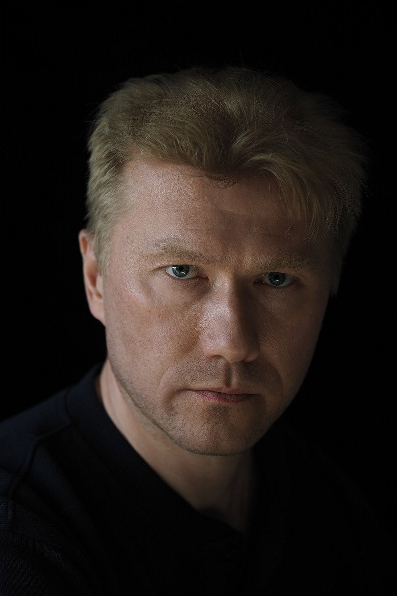 Сергей Хрусталёв as Sanya in Cumparsita