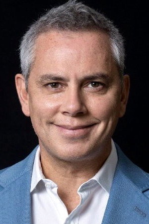 José Miguel Viñuela as Self - Host in Dale Play