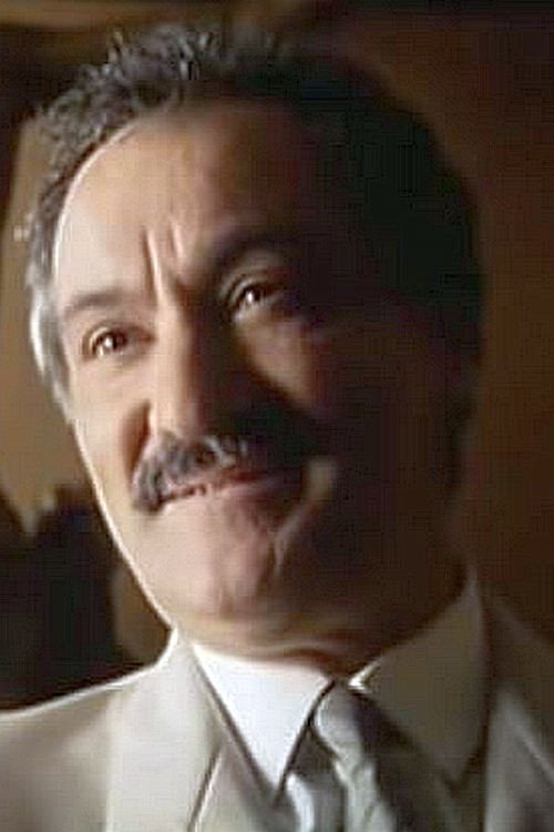 Nunzio Gallo as Mimì Caputo in Non sono più guaglione
