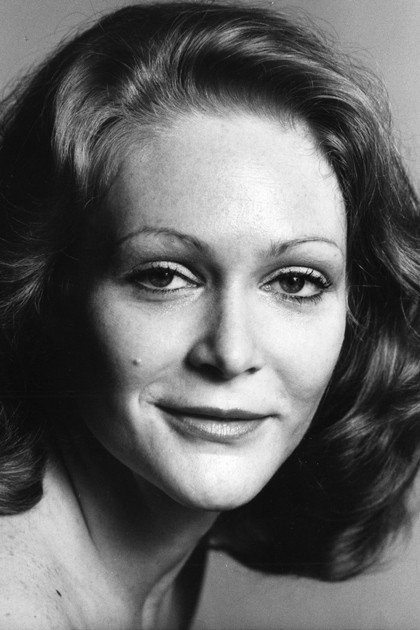 Darby Lloyd Rains as Rue Miller in Chorus Call