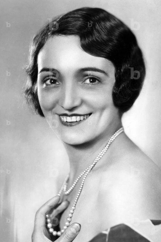 Marie Burke as Doris Amersley in The Man from Yesterday