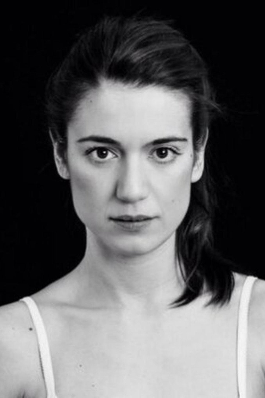 Alba Pujol as Fátima Comín in Night and Day